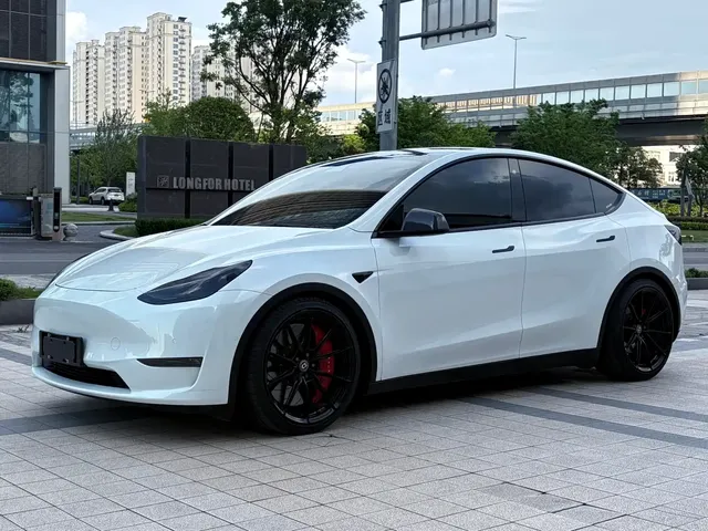 Tesla Model Y 2022 Performance High-Performance All-Wheel Drive Version