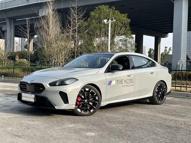 BMW M235L 2025 M235L