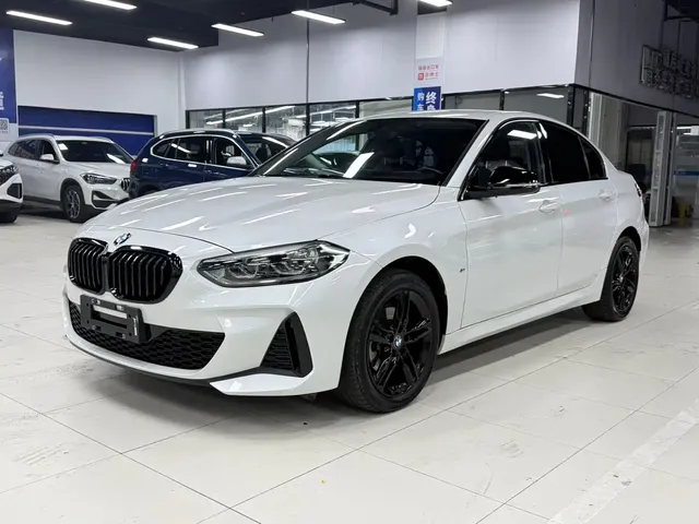 BMW 1 Series 2022 120i M Sport Shadow Edition