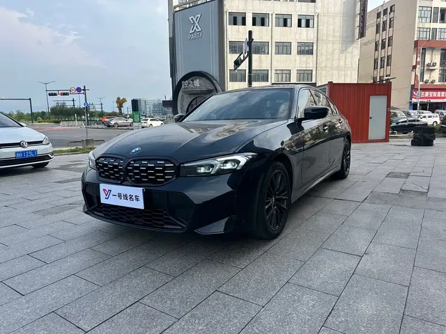BMW 3 Series 2023 325Li M Sport Black Night Package