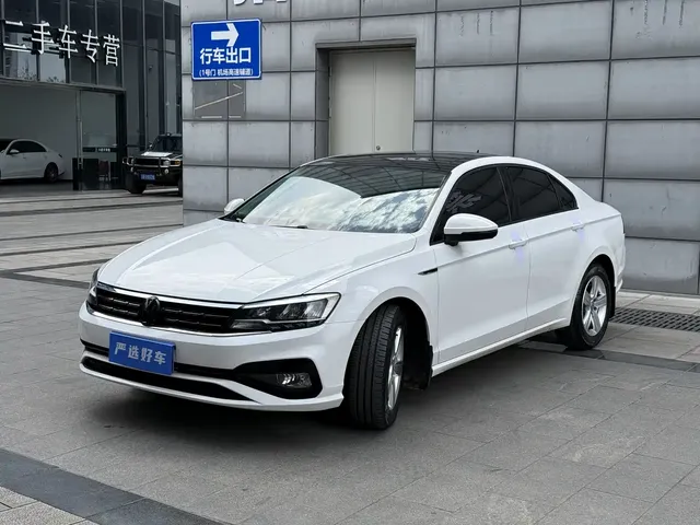 Volkswagen Lamando 2021 230TSI DSG Fashion Edition