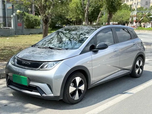 BYD Dolphin 2023 420km Fashion Edition
