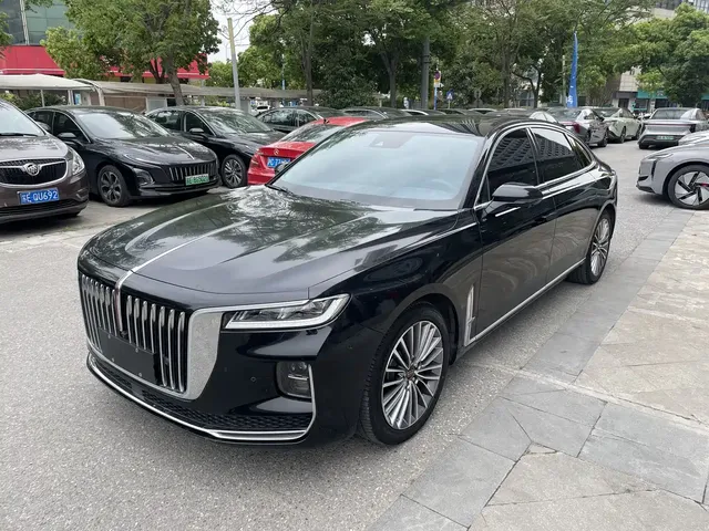Hongqi H9 2022 2.0T Smart Connect Flag Smooth Edition