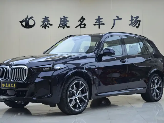 BMW X5 2026 Facelift xDrive 30Li Exclusive M Sport Shadowline Package