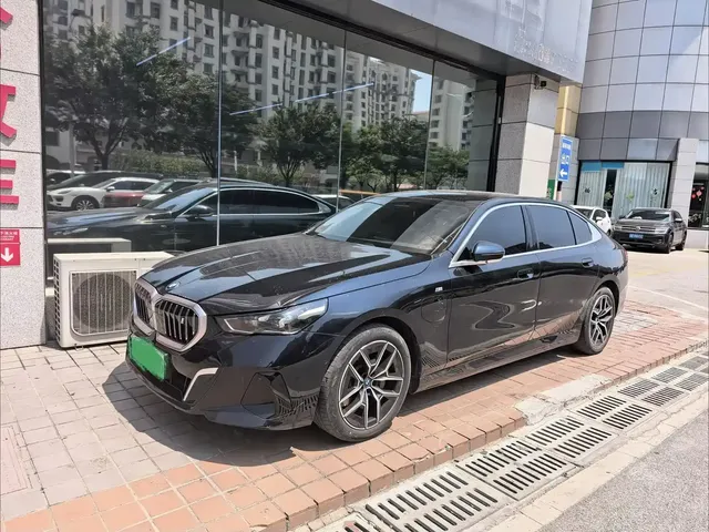 BMW i5 2024 eDrive 35L M Sport Package