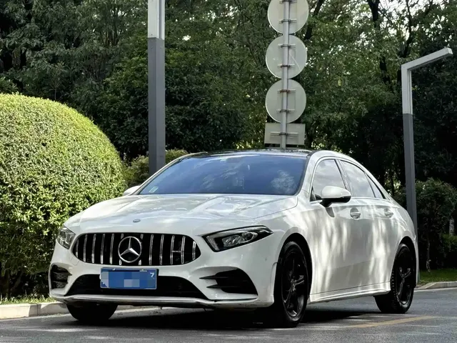 Mercedes-Benz A-Class 2023 A 200 L Fashion