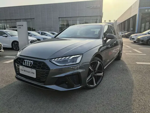 Audi A4L 2024 40 TFSI Luxury Dynamic