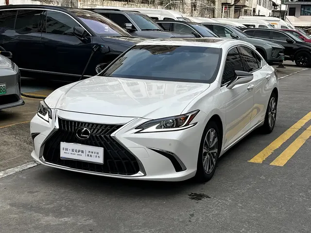 Lexus ES 2022 200 Excellence Edition