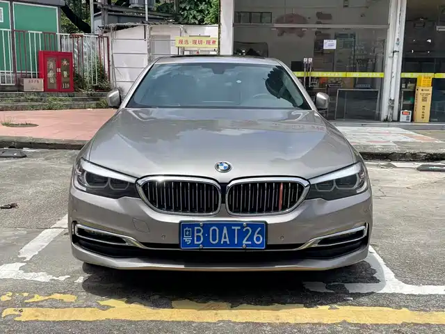 BMW 5 Series 2019 525Li Luxury Package