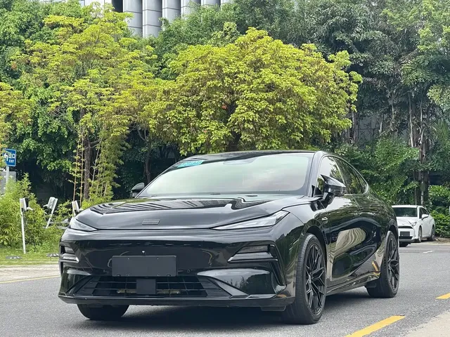 Geely Galaxy Xingyao 8 2025 Model 130km EM-i Flagship Edition