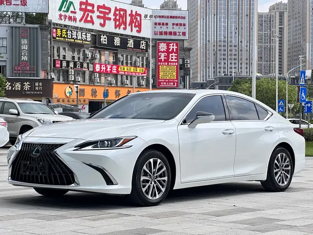 Lexus ES 2022 200 Excellence Edition