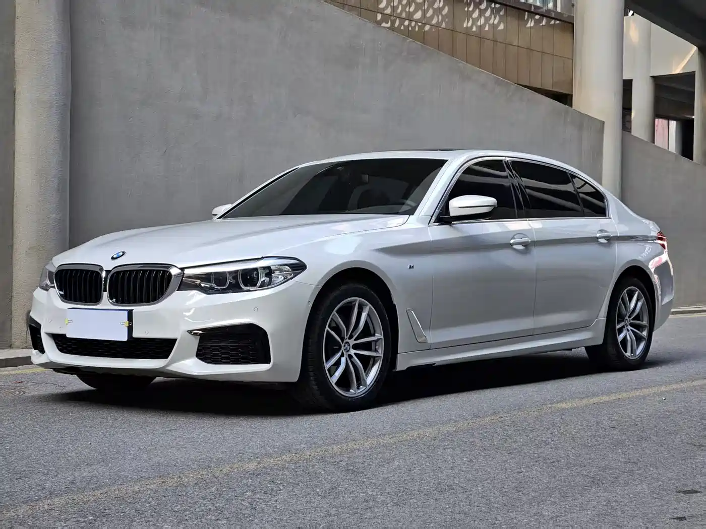 BMW 5 Series 2020 525Li Luxury Package