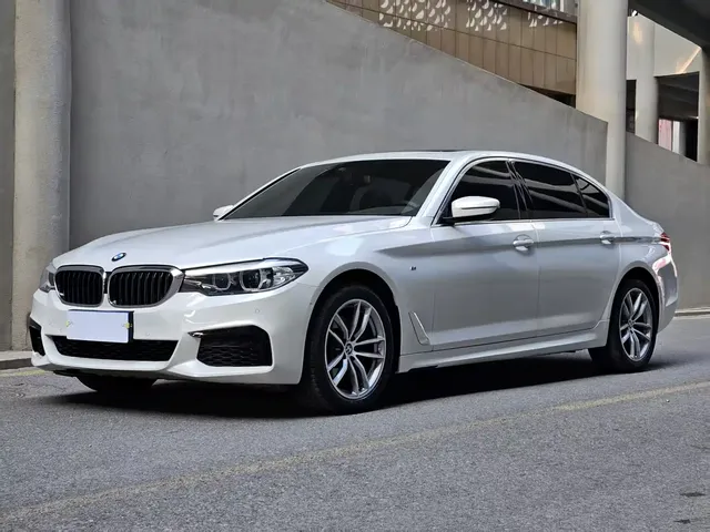 BMW 5 Series 2020 525Li Luxury Package