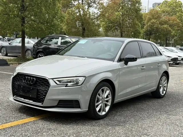 Audi A3 2018 30th Anniversary Sportback 35 TFSI Progressive