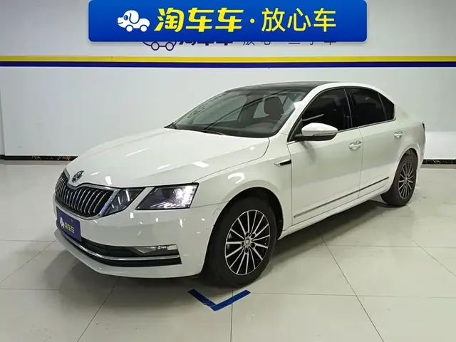 Škoda Octavia 2019 TSI230 DSG Luxury Edition