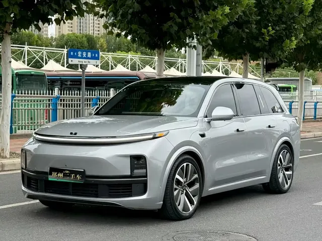 Li Auto Li L8 2023 Pro