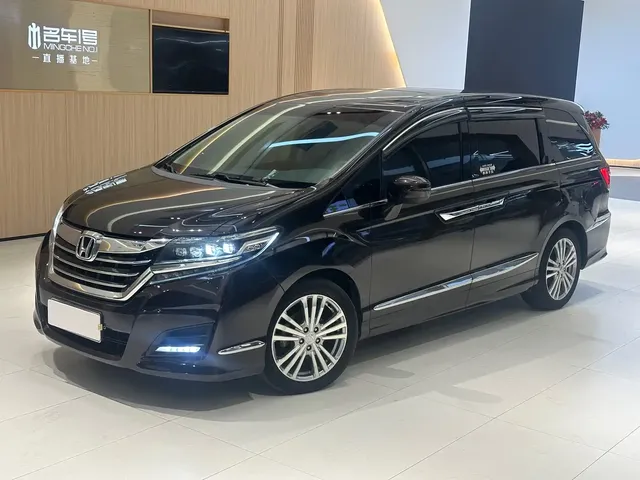 Honda Elysion 2016 2.4L Luxury Edition
