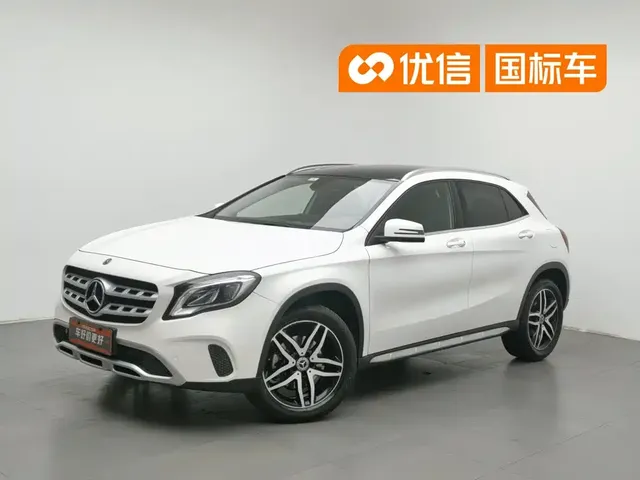 Mercedes-Benz GLA 2017 GLA 200 Fashion