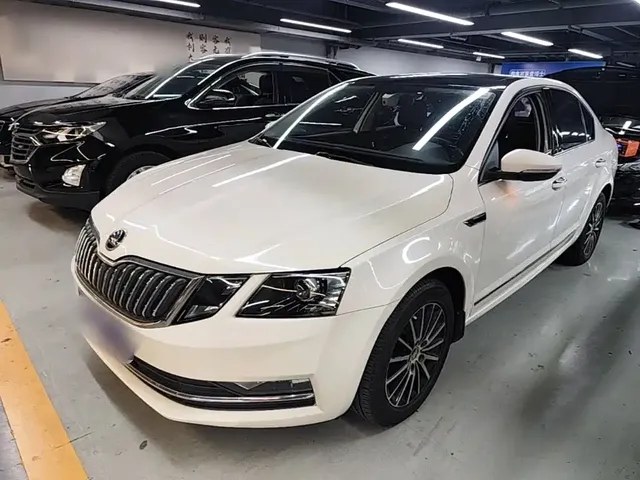 Škoda Octavia 2019 1.5L Automatic Luxury Edition