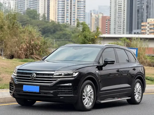 Volkswagen Touareg 2022 2.0TSI Pilot Special Edition