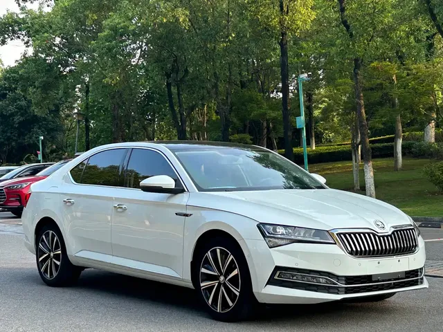 Škoda Superb 2022 TSI280 DSG Premium Edition
