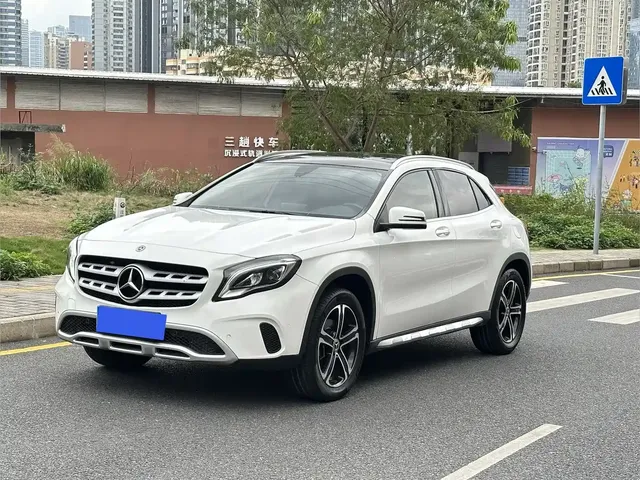 Mercedes-Benz GLA 2018 GLA 200 Fashion