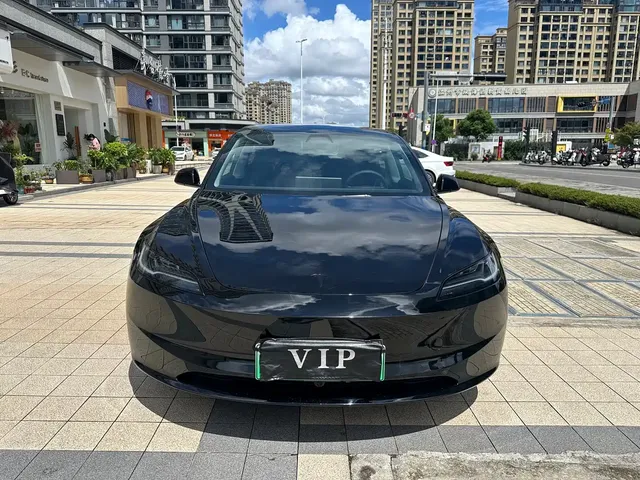 Tesla Model 3 2025 Model Year Facelift Rear-Wheel Drive