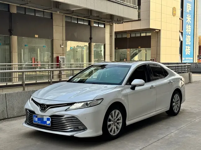 Toyota Camry 2018 2.0G Luxury Edition