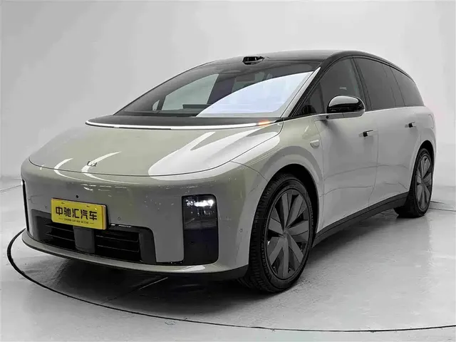 Li Auto Li i8 2025 Standard Edition