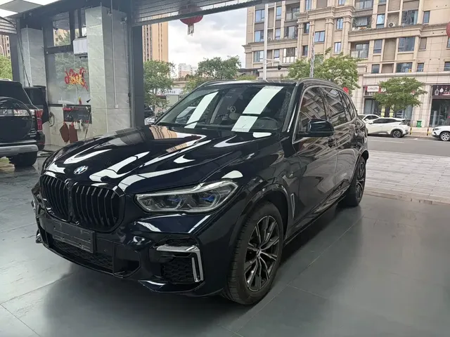 BMW X5 2022 xDrive 30Li Premium M Sport Package