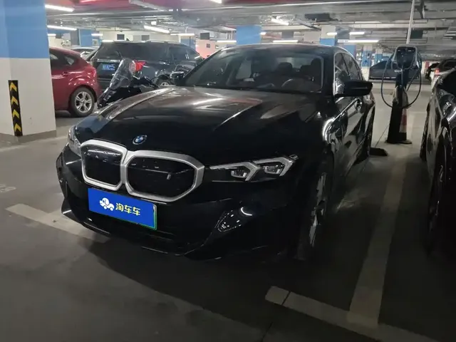 BMW i3 2022 eDrive 35 L