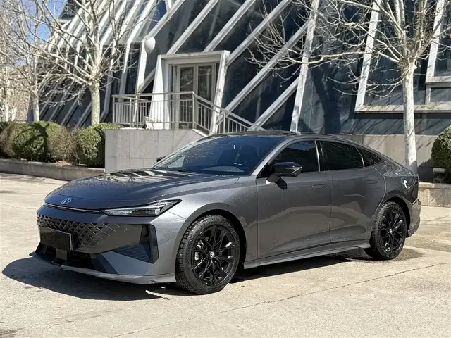 Changan UNI-V 2023 1.5T Sport Edition