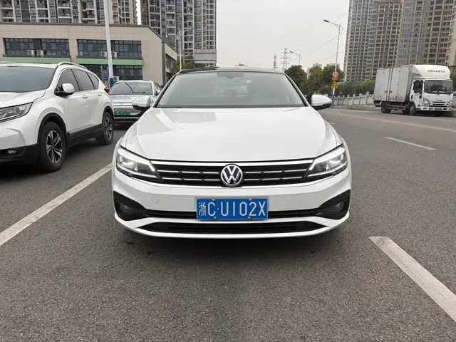 Volkswagen Lamando 2021 230TSI DSG Fashion Edition