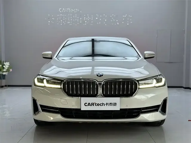 BMW 5 Series 2022 Facelift 525Li Luxury Package
