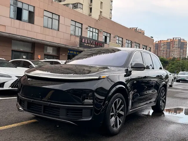 Li Auto Li L8 2023 Pro