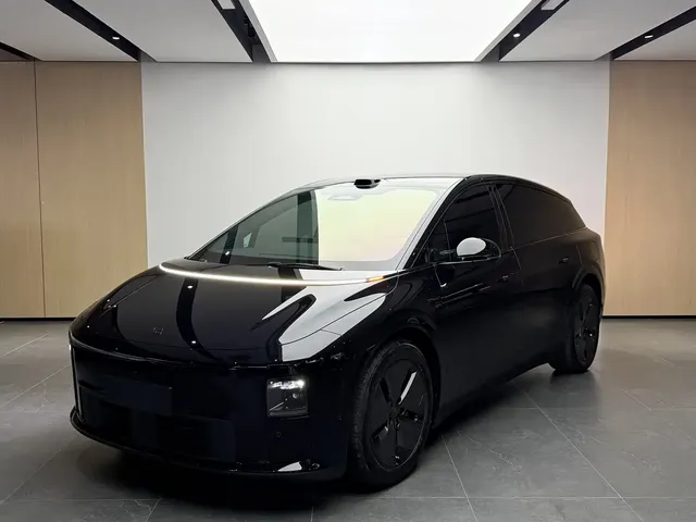 Li Auto i6 2025 2WD Base Model