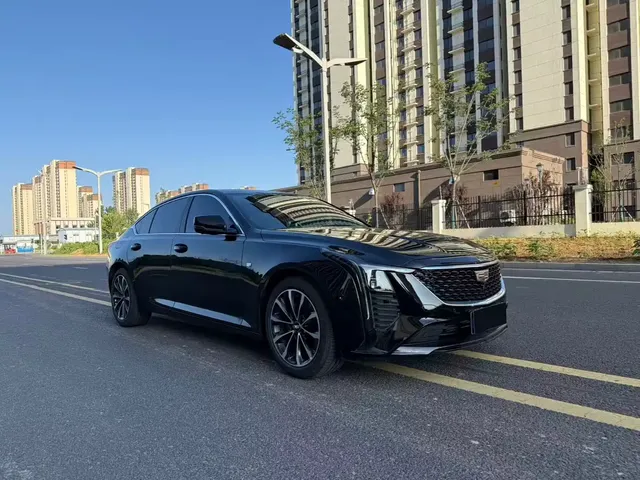 Cadillac CT5 2025 Model 28T Urban Sport Edition
