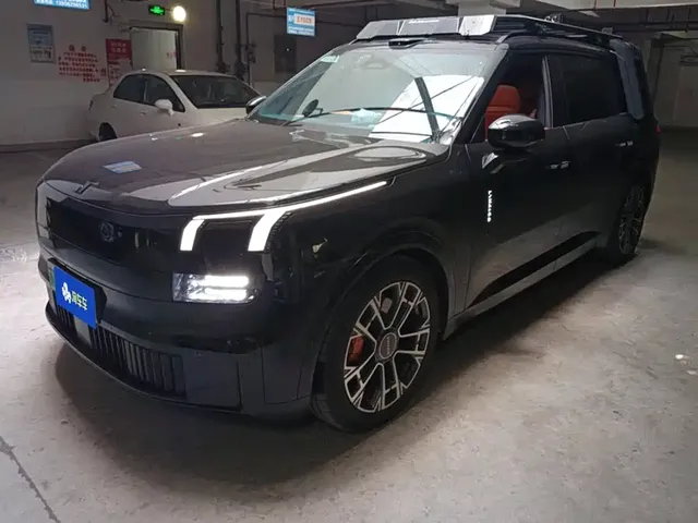 Lynk & Co 900 2025 1.5T Ultra
