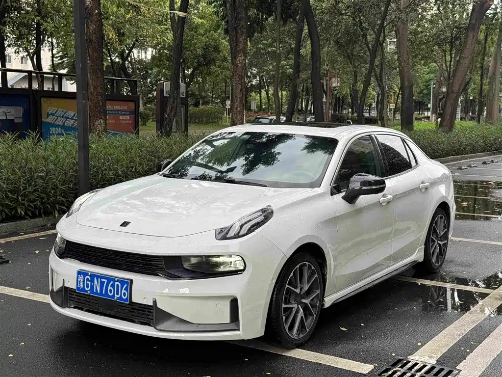 Lynk & Co 03 2019 2.0TD Auto Power Pro Version
