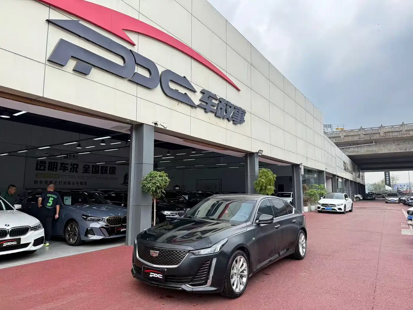 Cadillac CT5 2022 28T Luxury (Standard)