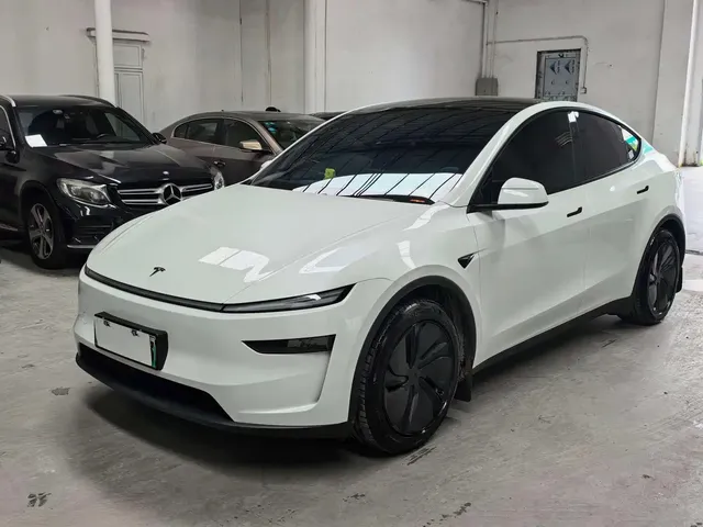 Tesla Model Y 2026 Long Range Rear-Wheel Drive