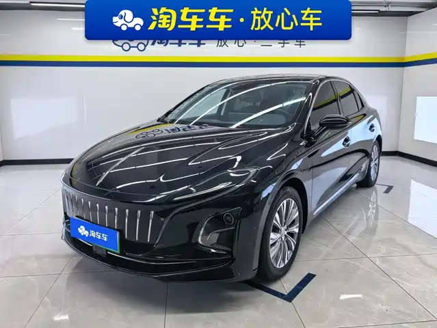 Hongqi E-QM5 2024 500km Travel Edition