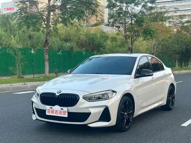 BMW 1 Series 2023 125i M Sport Shadow Edition