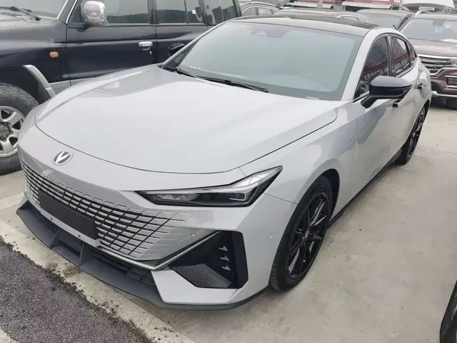 Changan UNI-V 2022 1.5T Sport Edition