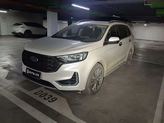 Ford Edge 2021 PLUS EcoBoost 245 FWD Luxury Sharp 7-seater