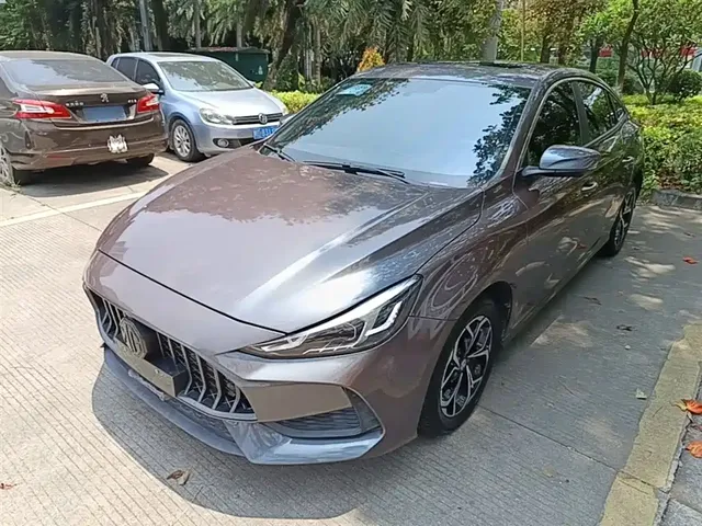 MG 5 2021 Facelift 180DVVT CVT Youth Luxury Edition