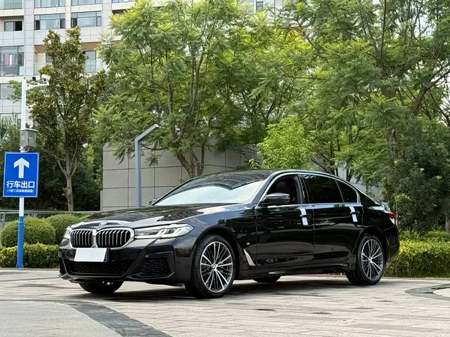 BMW 5 Series 2022 Model Second Facelift 530Li Leading M Sport Package