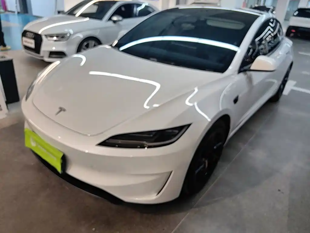 Tesla Model 3 2024 High-Performance All-Wheel Drive Edition