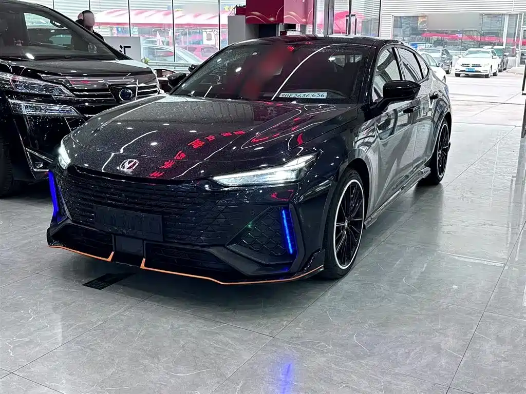 Changan UNI-V 2022 1.5T Premium Model