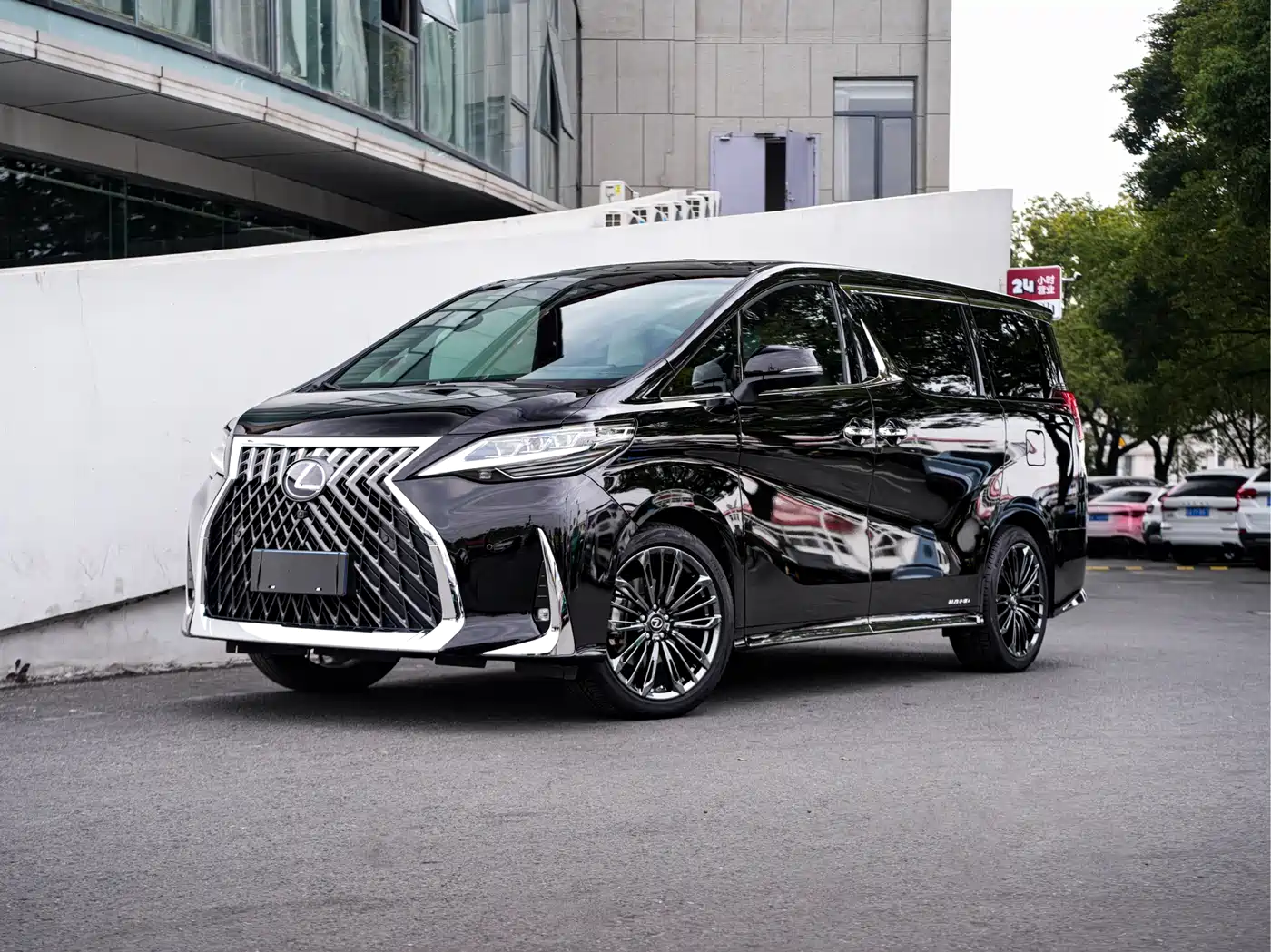 Lexus LM 2020 300h 4-Seat Imperial Edition